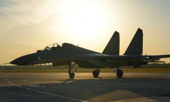 战机编队 昼夜鏖战 一组硬核训练大图来袭